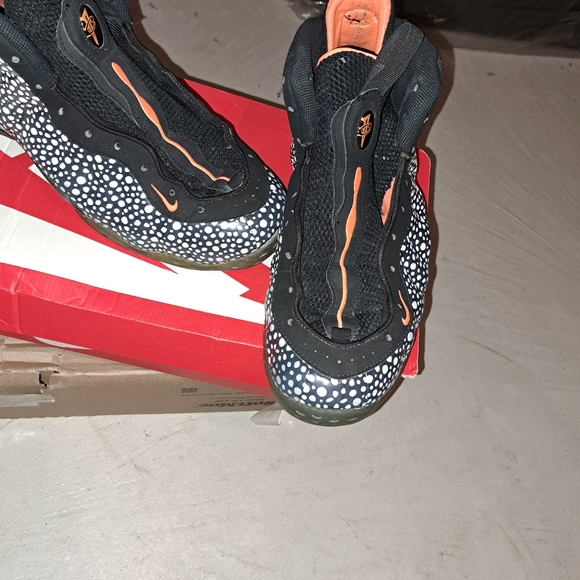 Size 14 and 13, name brand sneakers, new and like new. - Picture 9 of 16